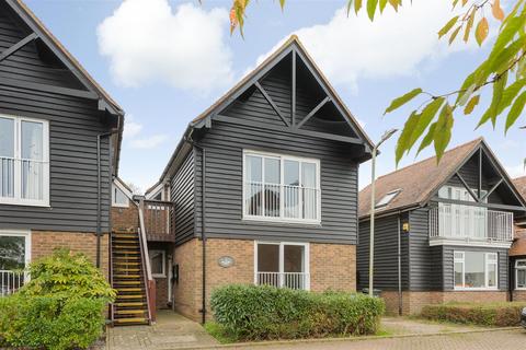 2 bedroom flat to rent, Millers Court, Whitstable