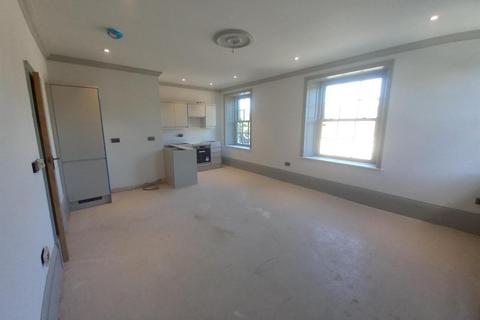 Studio to rent, Manchester Road, Huddersfield