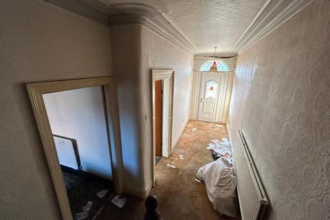 126 Acre Lane, Oldham, OL1 4DN
