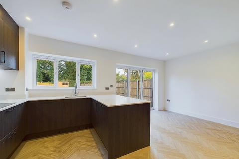 4 bedroom semi-detached house for sale, Longlands Park Crescent, Sidcup DA15