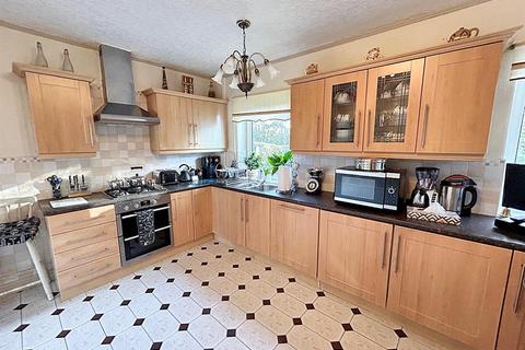 3 bedroom detached house for sale, Clough Avenue, Sale