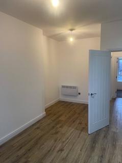 2 bedroom apartment to rent, Park Terrace, Liverpool L22