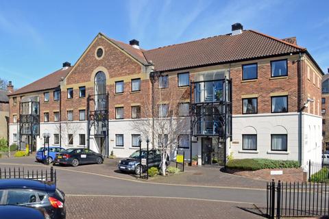 2 bedroom flat to rent, Postern Close, Clementhorpe, York, YO23