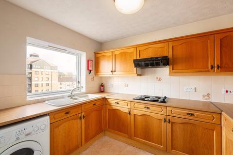 2 bedroom flat to rent, Postern Close, Clementhorpe, York, YO23