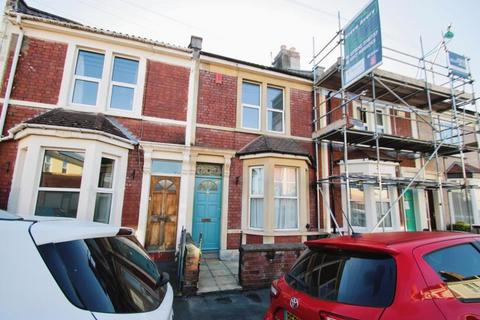 3 bedroom terraced house to rent, Garnet Street, Bristol BS3