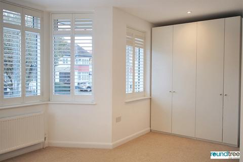 4 bedroom house to rent, Rundell Crescent, Hendon, NW4