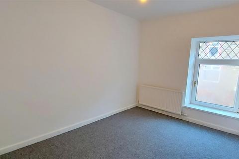 3 bedroom terraced house to rent, Tonna Road, Maesteg