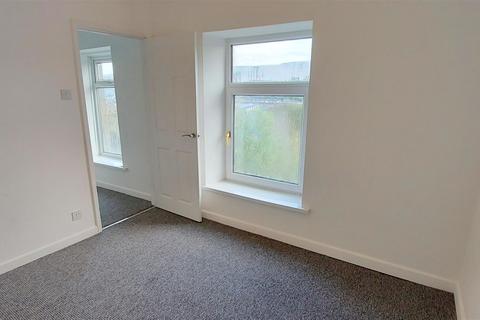 3 bedroom terraced house to rent, Tonna Road, Maesteg