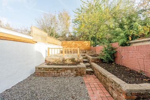 2 Mount Pleasant, Pill, Bristol, BS20 0ES