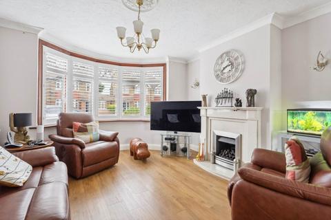 3 bedroom semi-detached house for sale, Northfield Gardens, North Watford