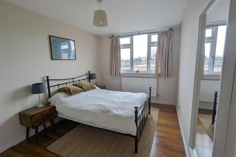 1 bedroom apartment for sale, Marden Square, London