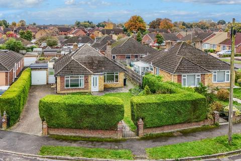 2 bedroom detached bungalow for sale, Chaucer Avenue, Andover, SP10 3DS