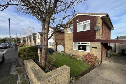 3 bedroom detached house for sale, Langdale Avenue, Bradford BD12