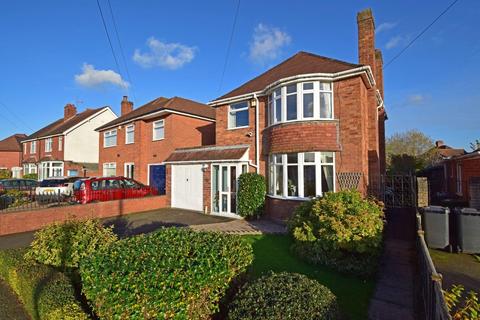 3 bedroom detached house for sale, 7 Holly Grove, Bromsgrove, Worcestershire, B61 8LH