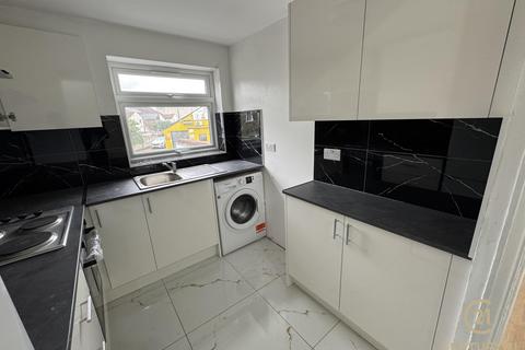 5 bedroom apartment to rent, Whitton Road, HOUNSLOW TW3