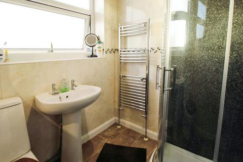 17 Staniland Drive, Selby, YO8 4XZ