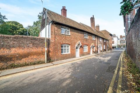 2 bedroom semi-detached house to rent, Linden Grove, Kent CT2