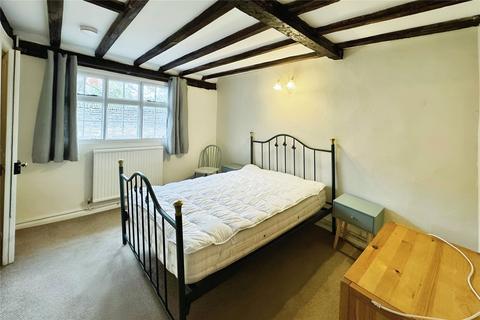 2 bedroom end of terrace house to rent, Linden Grove, Kent CT2