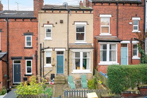 3 bedroom terraced house for sale, Pasture Grove, Leeds LS7