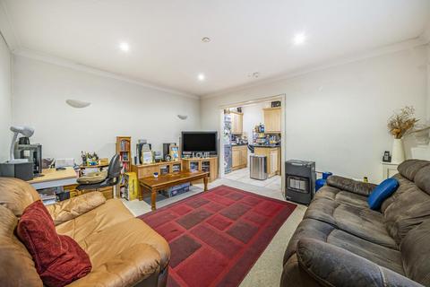 2 bedroom terraced house for sale, Aitken Road, Catford