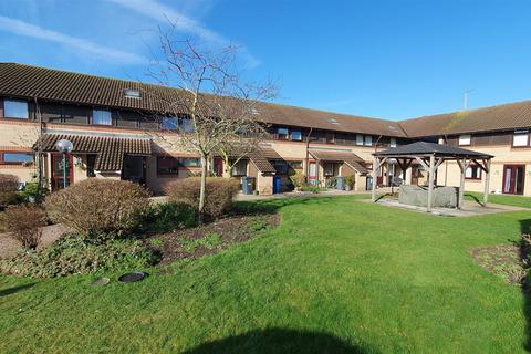 2 bedroom retirement property to rent, Harrison Court, Bingham