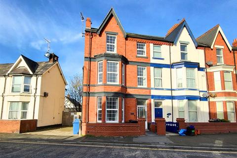 9 bedroom property for sale, Crescent Road, Rhyl