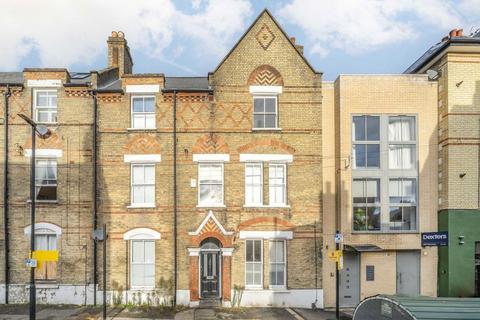 4 bedroom terraced house to rent, Ostade Road, London SW2