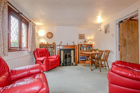 3 bedroom end of terrace house for sale, The Street, Ewelme OX10