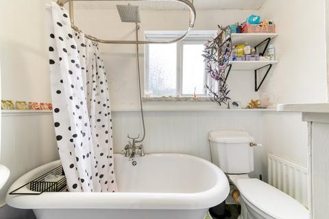 18 Swain Road, Thornton Heath, CR7 7AP