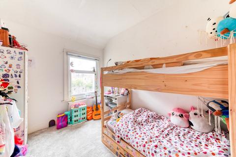 18 Swain Road, Thornton Heath, CR7 7AP