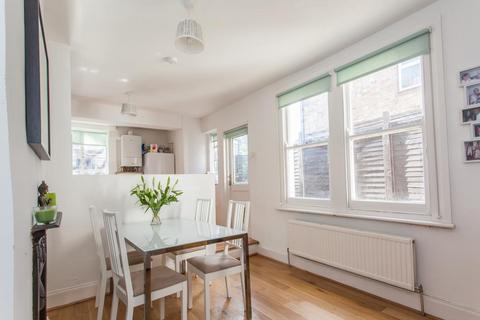 3 bedroom terraced house to rent, Dallin Road, Shooters Hill, London, SE18