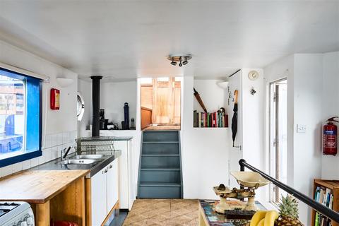 3 bedroom houseboat for sale, Lots Ait, Brentford, TW8