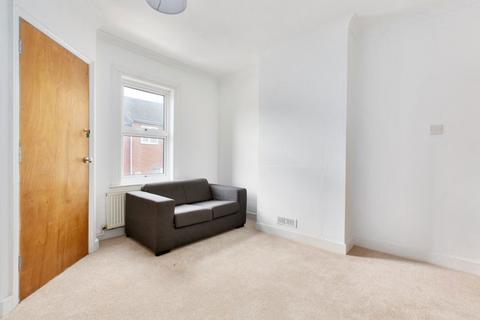 2 bedroom flat to rent, Buckhurst Avenue, Sevenoaks TN13