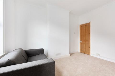 2 bedroom flat to rent, Buckhurst Avenue, Sevenoaks TN13