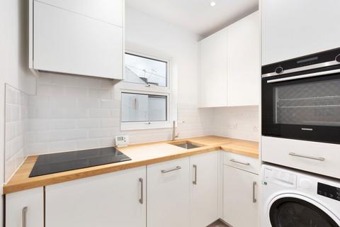 2 bedroom flat to rent, Buckhurst Avenue, Sevenoaks TN13