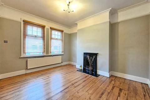 3 bedroom end of terrace house to rent, Brown Street, Hale