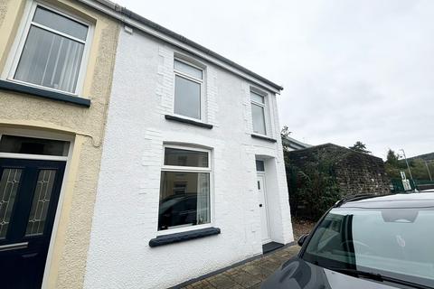 2 bedroom end of terrace house for sale, Avondale Street, Abercynon, CF45 4YU