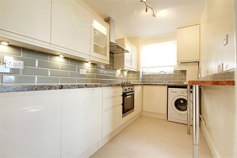 2 bedroom flat to rent, St Martins Close, Enfield, Greater London, EN1