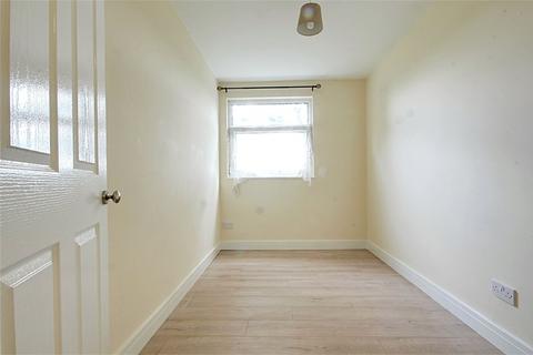 2 bedroom flat to rent, St Martins Close, Enfield, Greater London, EN1