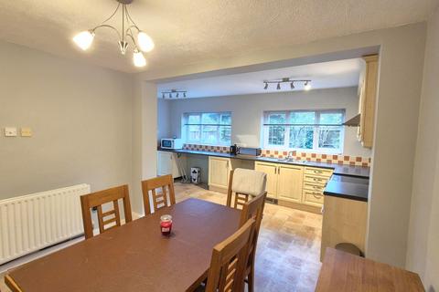 3 bedroom semi-detached house to rent, Wingate Road, Dunstable, LU5