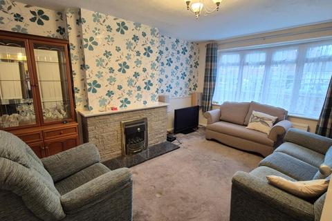 3 bedroom semi-detached house to rent, Wingate Road, Dunstable, LU5