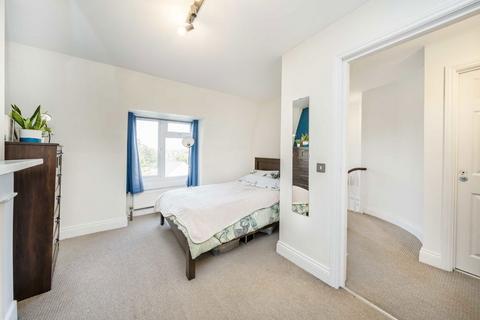 1 bedroom flat for sale, Friern Barnet Road, London N11