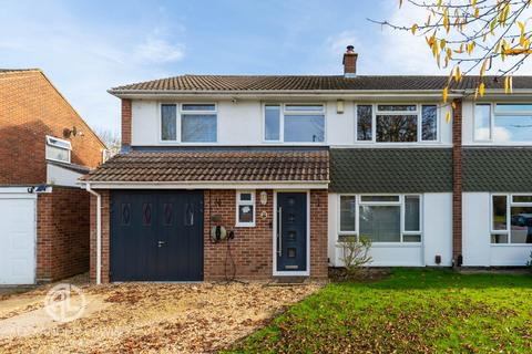 4 bedroom semi-detached house for sale, Howard Drive, Letchworth Garden City, SG6 2BU