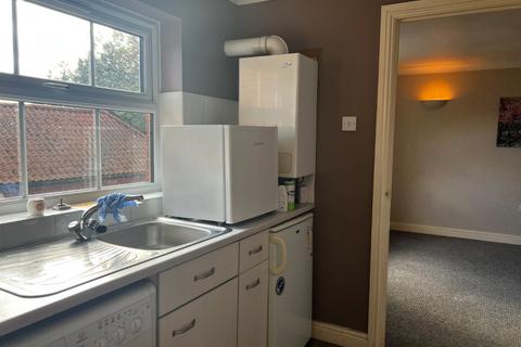 1 bedroom house to rent, Edward Avenue (New), Newark, Nottinghamshire, NG24