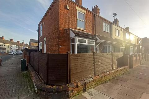 3 bedroom end of terrace house to rent, Bramhall Street, Cleethorpes