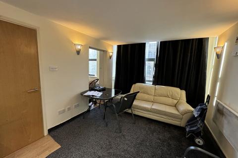 2 bedroom flat for sale, Ivebridge House 59, Bradford, ., BD1 1NE