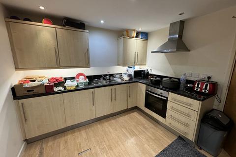 2 bedroom flat for sale, Ivebridge House 59, Bradford, ., BD1 1NE