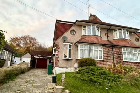 4 bedroom semi-detached house to rent, Courtfield Rise, West Wickham, BR4