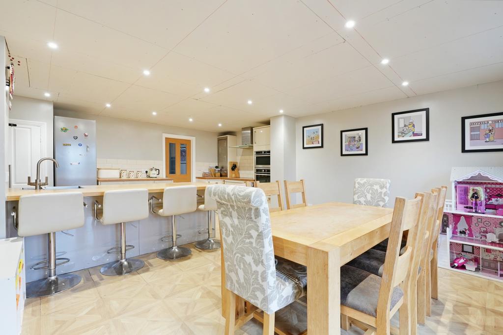 Open Plan Kitchen and Dining Room