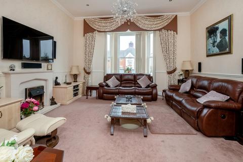 2 bedroom apartment for sale, Windsor Court, Warwick Road, Stratford-upon-Avon